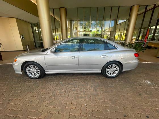 HYUNDAI AZERA 3.3 MPFI GLS SEDAN V6 24V GASOLINA 4P AUTOMÁTICO HYUNDAI AZERA 3.3 MPFI GLS SEDAN V6 24V GASOLINA 4P AUTOMÁTICO